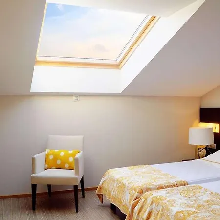 Oca Palacio De La Llorea Hotell